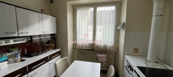 Дом с 6 комнатами в Лез Аллюэ-ле-Руа, Франция № 169504 10