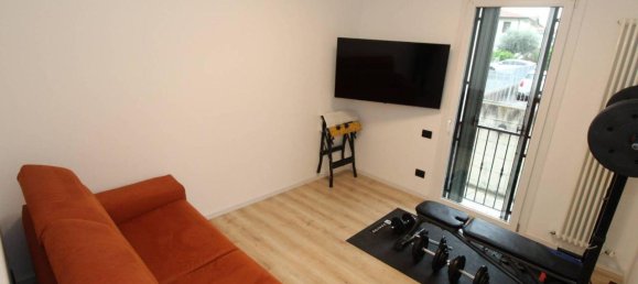 3 rooms Apartment in Montebello Vicentino, Italy No. 70034 11