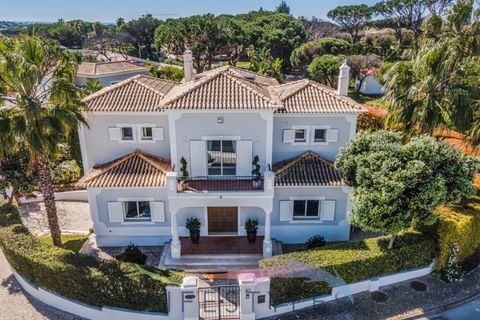 4 bedrooms Villa in Almancil, Portugal No. 206069
