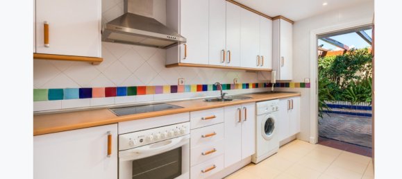 3 bedrooms Villa in Marbella, Spain No. 261070 13