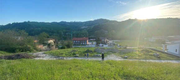 1غرفة قطعة أرض في Alba, Italy رقم 80863 10