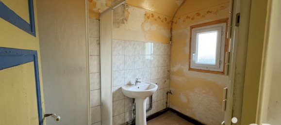 2 chambres Maison à Méharicourt, France No. 213158 5