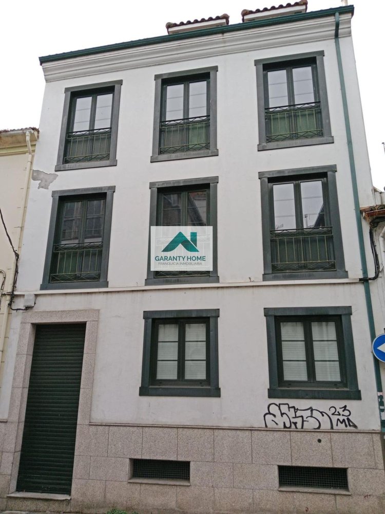 Edificio en Betanzos, Spain 300 m² No. 192871