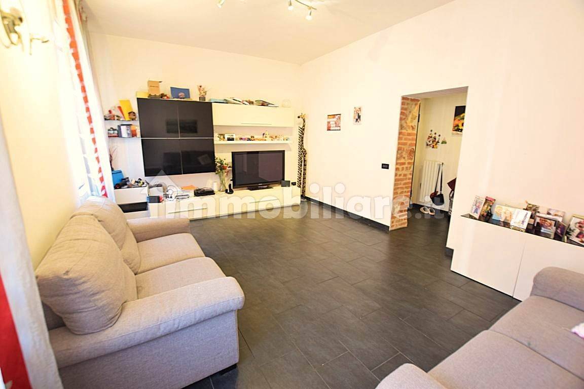 Apartamento de 2 dormitorios en Livorno, Italy No. 229924