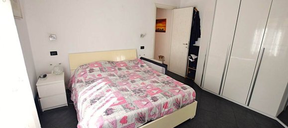 Apartamento de 2 dormitorios en Livorno, Italy No. 229924 16