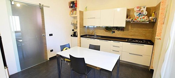 Apartamento de 2 dormitorios en Livorno, Italy No. 229924 8