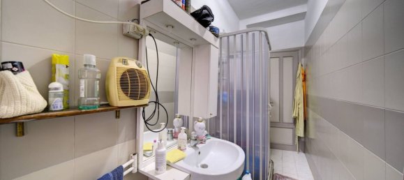 3 rooms Apartment in Turin, Italy No. 214525 18