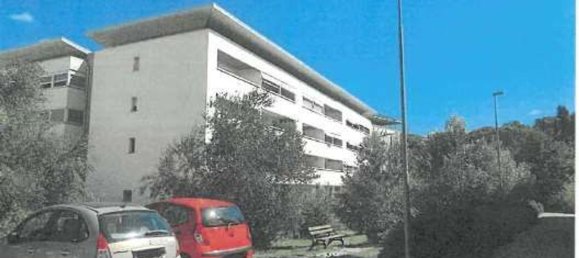 5 rooms Apartment in Campi Bisenzio, Italy No. 190784 15