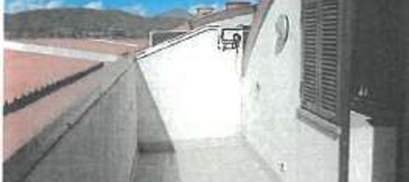 5 rooms Apartment in Campi Bisenzio, Italy No. 190784 4