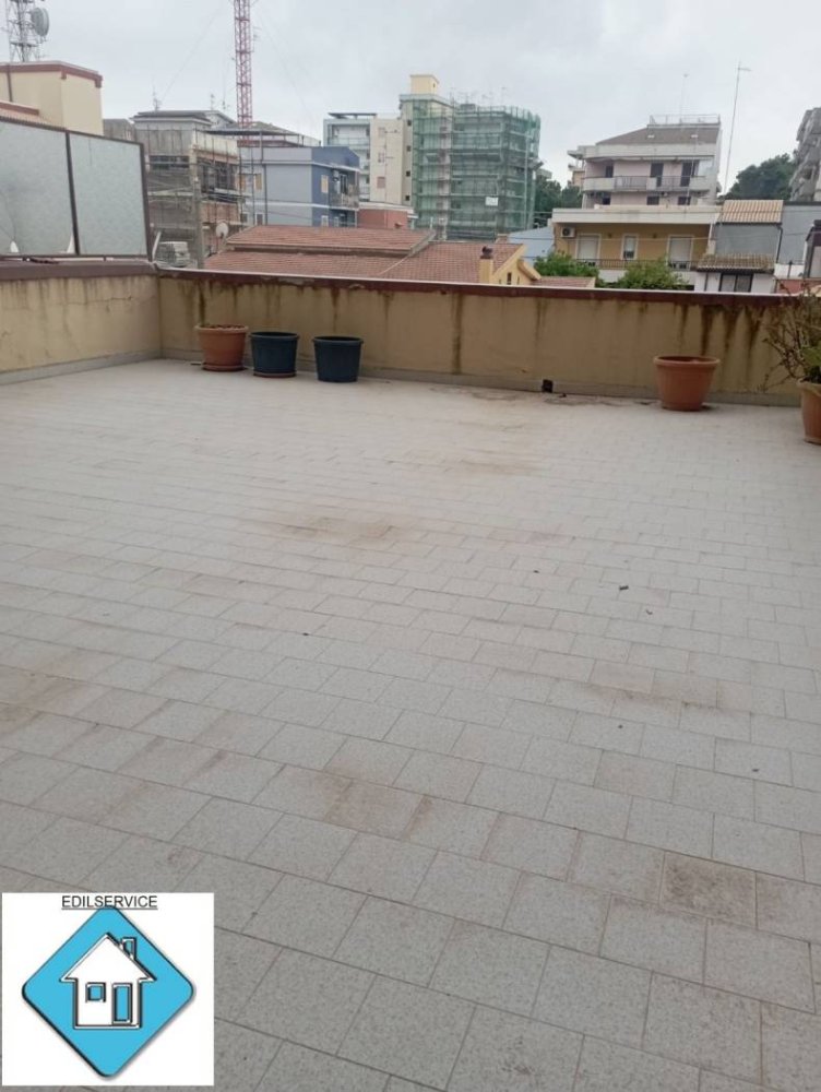 Apartamento de 3 dormitorios en Syracuse, Italy No. 243002