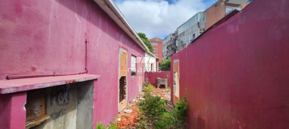 698m² Land in Porto, Portugal No. 144431 5