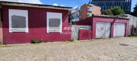 698m² Land in Porto, Portugal No. 144431 2