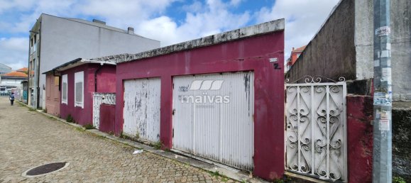 698m² Land in Porto, Portugal No. 144431 3