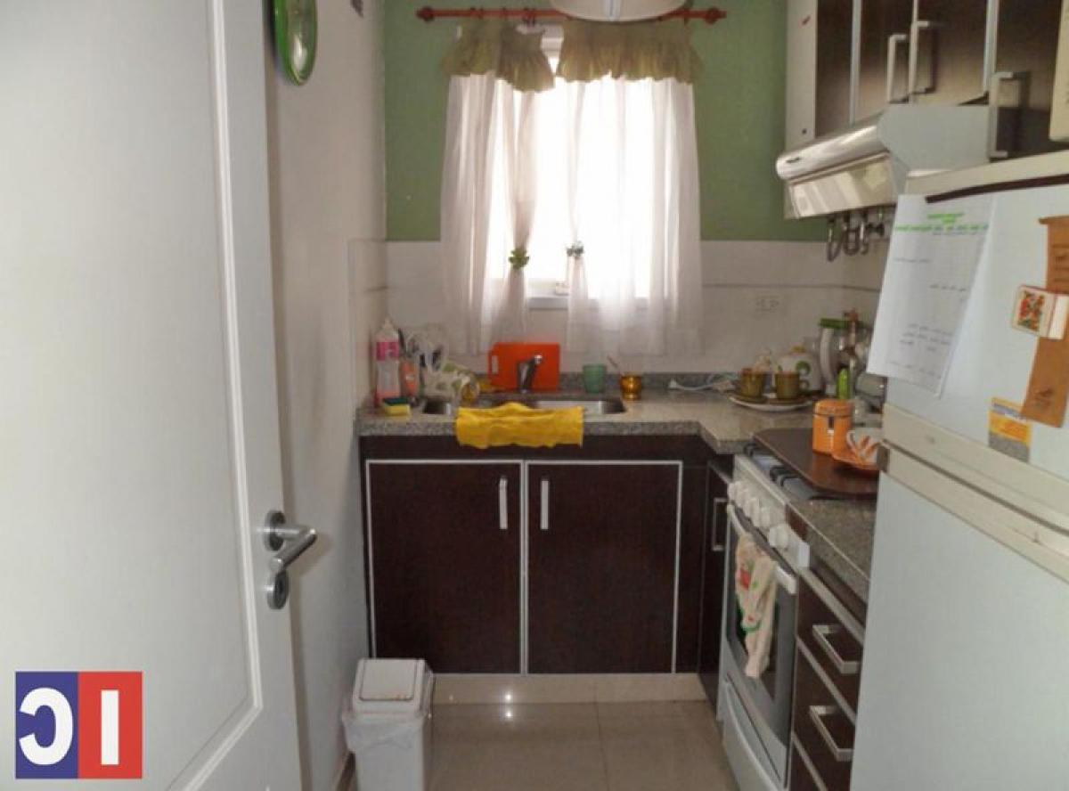 Studio in Moron, Argentina No. 58793