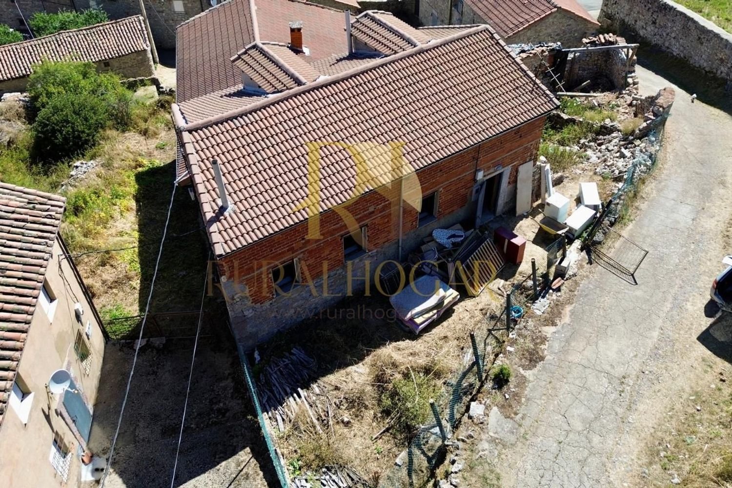 Дом с 6 спальнями в Леон, Испания № 111707