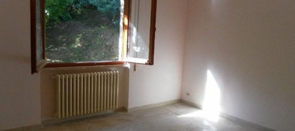 5 rooms Villa in Carrara, Italy No. 45763 10