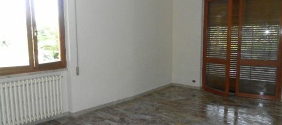 5 rooms Villa in Carrara, Italy No. 45763 12