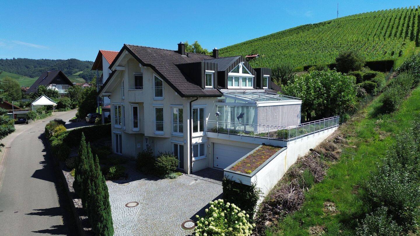 9 rooms Villa in Ortenaukreis, Germany No. 305098