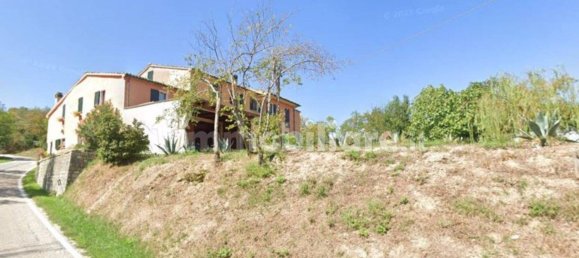 2 bedrooms Apartment in Urbino, Italy No. 265401 4