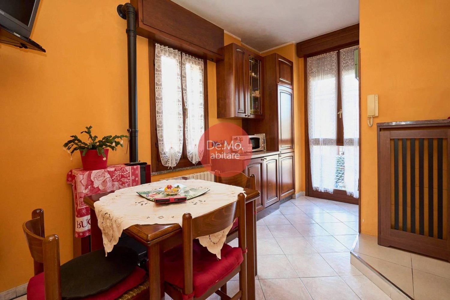 4 غرف نوم فيلا في Lentate sul Seveso, Italy رقم 231896