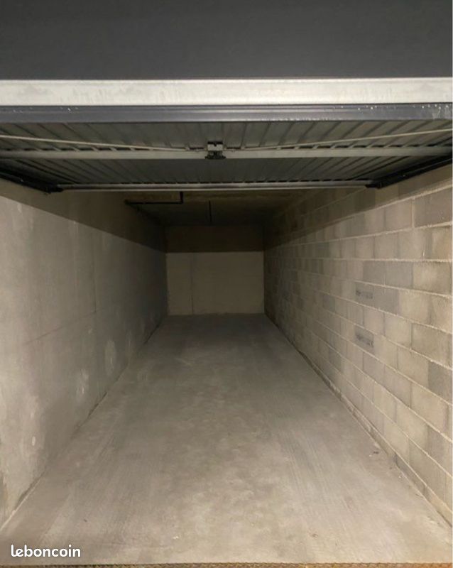  Parking in Livry-Gargan, France No. 276332