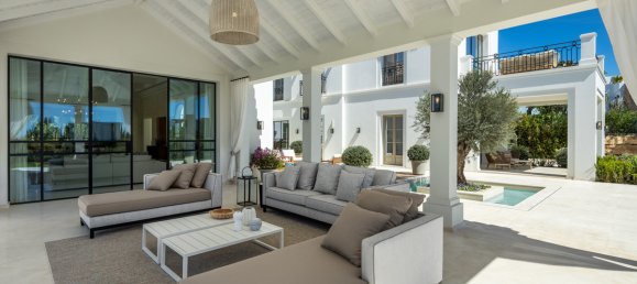 6 bedrooms Villa in Marbella, Spain No. 280094 2