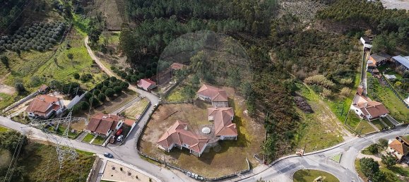 4 bedrooms House in Juncal, Portugal No. 26388 37