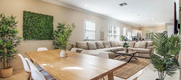 3 Schlafzimmer Villa in Miami, USA, Nr. 615423 9