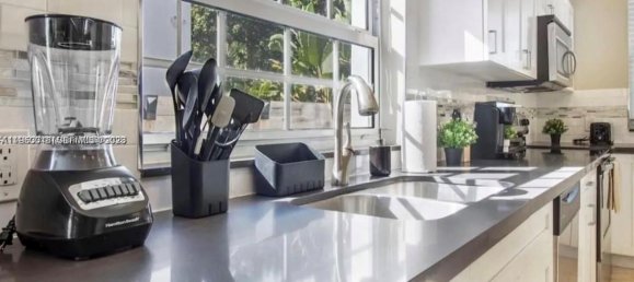 3 Schlafzimmer Villa in Miami, USA, Nr. 615423 14