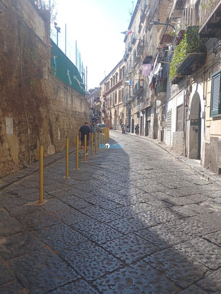 Studio in Naples, Italy No. 277333