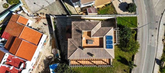 3 bedrooms House in Portimao, Portugal No. 104673 2