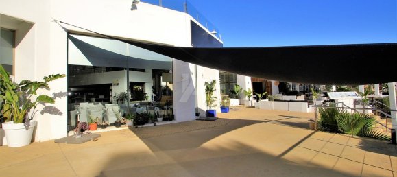 309m² Commercial property in Moraira, Spain No. 3146 2