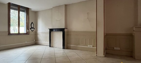 4 bedrooms House in Cambrai, France No. 156610 3