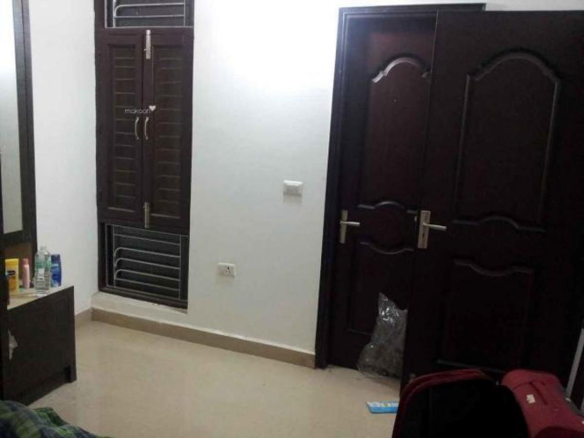 Дом с 3 спальнями в Газиабад, Индия № 60541