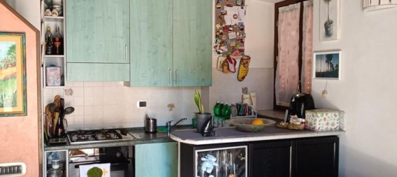 Вилла с 2 комнатами в Каррара, Италия № 45828 2