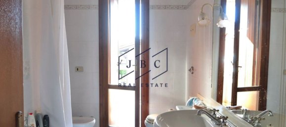 4-salle Appartement à Jesolo, Italy No. 53832 32