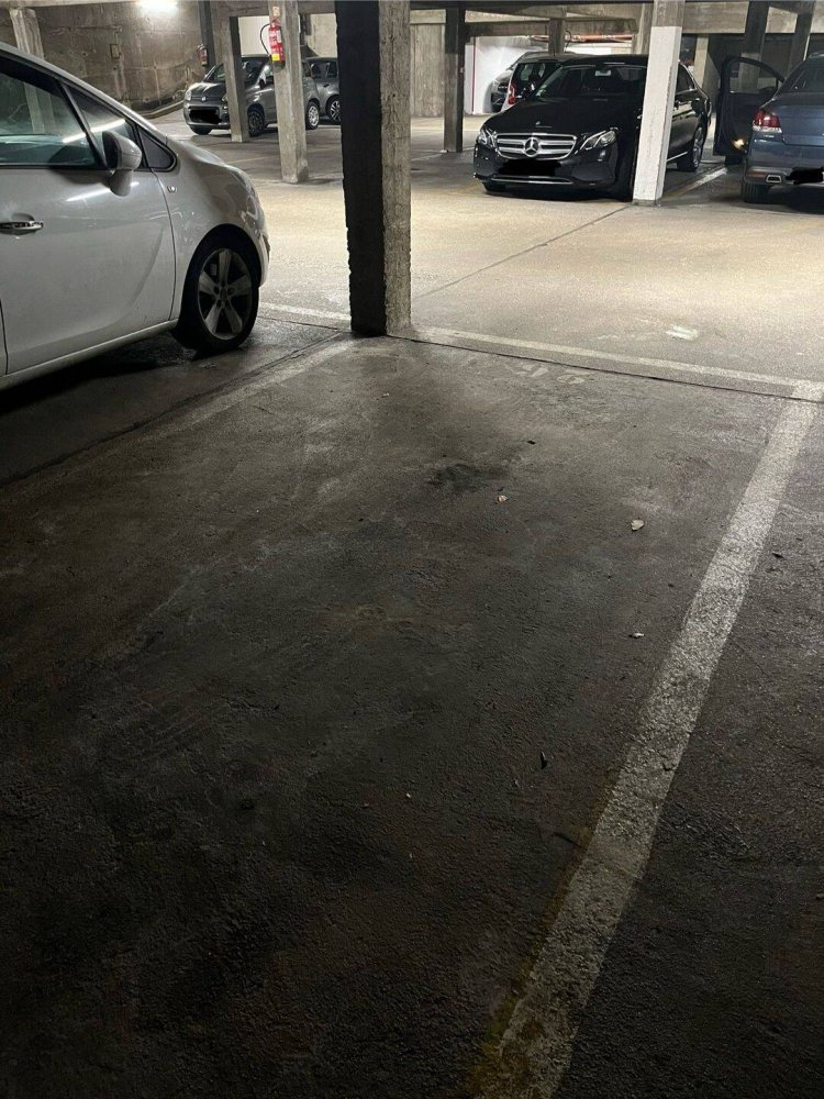  موقف سيارات في Champigny-sur-Marne, France 12متر مربع رقم 328984