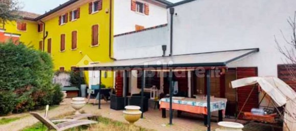 2 bedrooms Villa in San Felice sul Panaro, Italy No. 98128 2