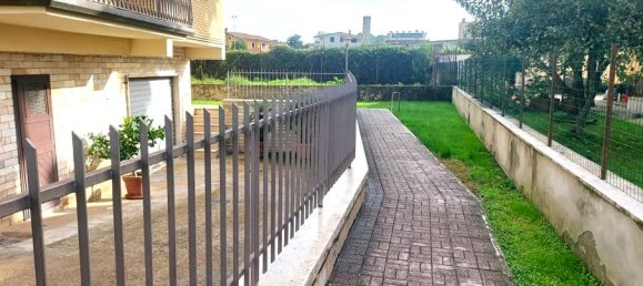 4 rooms Apartment in Aquino, Italy No. 35118 21