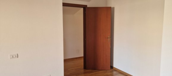 3 rooms Apartment in Perugia, Italy No. 296645 10