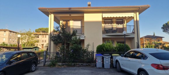 3 rooms Apartment in Perugia, Italy No. 296645 7