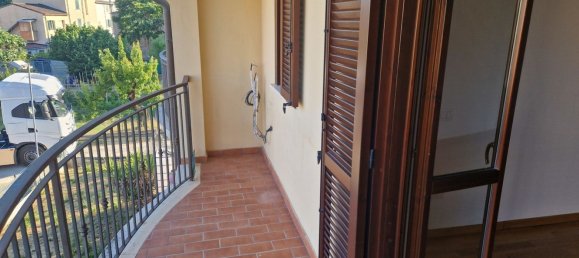 3 rooms Apartment in Perugia, Italy No. 296645 5