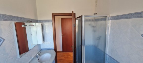 3 rooms Apartment in Perugia, Italy No. 296645 16