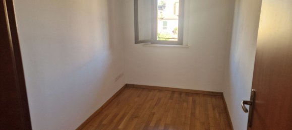 3 rooms Apartment in Perugia, Italy No. 296645 12