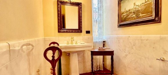 9 rooms Apartment in Bergamo, Italy No. 119461 11