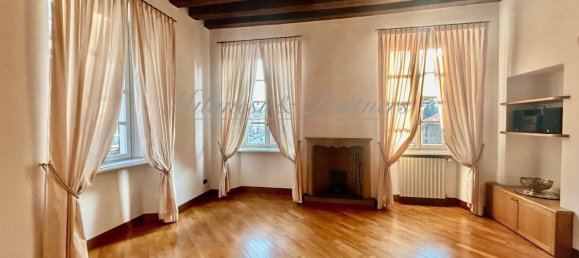 9 rooms Apartment in Bergamo, Italy No. 119461 2