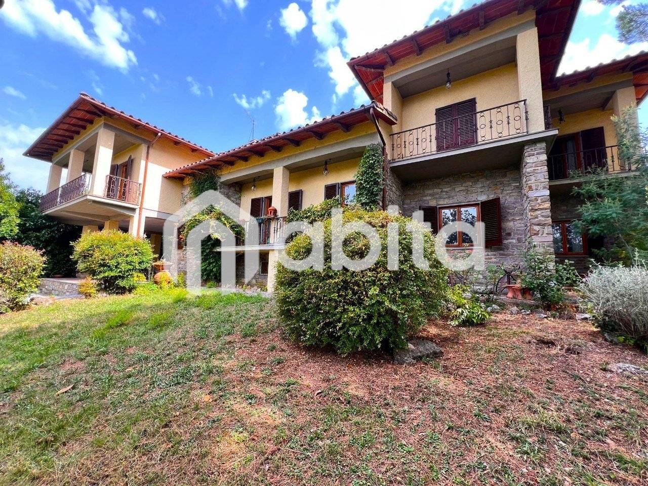 Villa T5 em Loro Ciuffenna, Italy N.º 356248