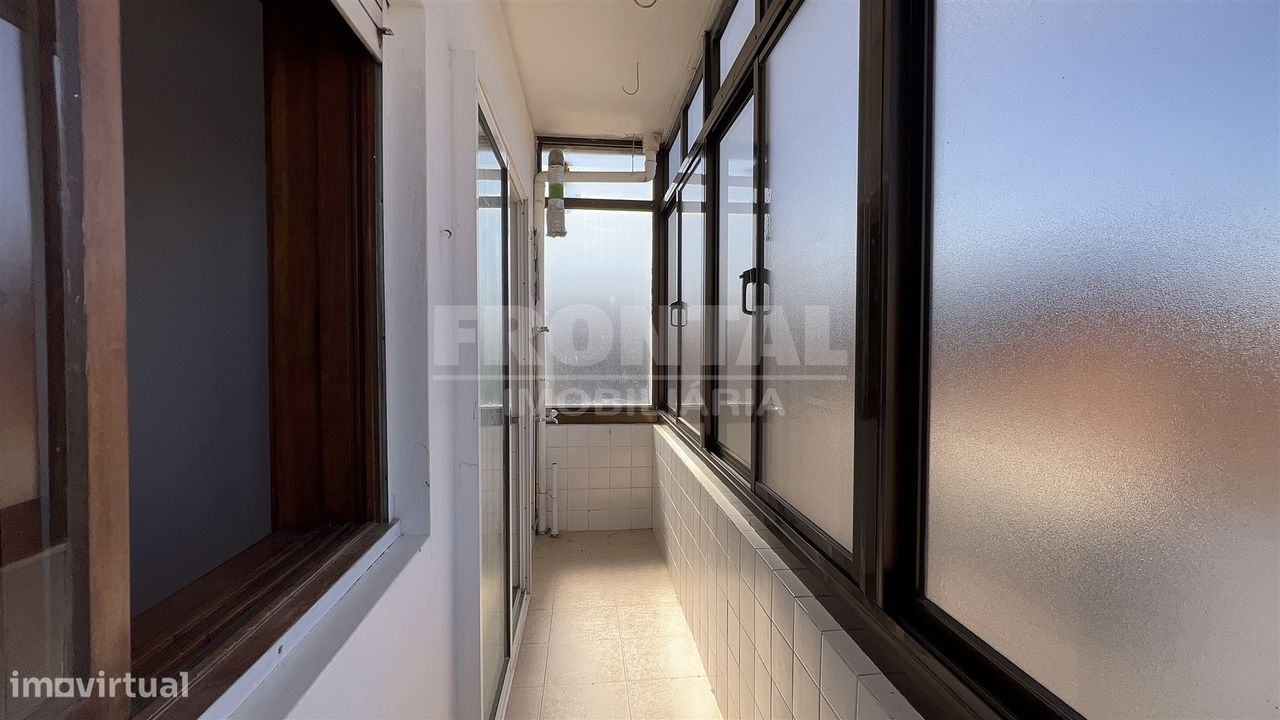 2 bedrooms Apartment in Porto, Portugal No. 272095