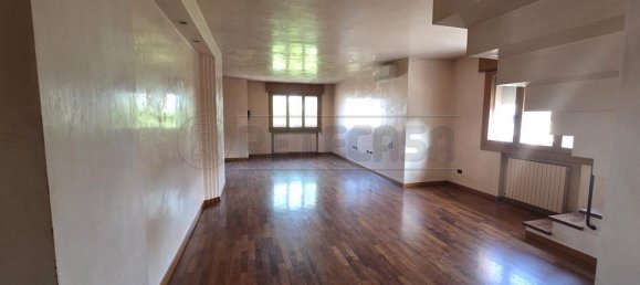 5 bedrooms House in Torri di Quartesolo, Italy No. 332512 22