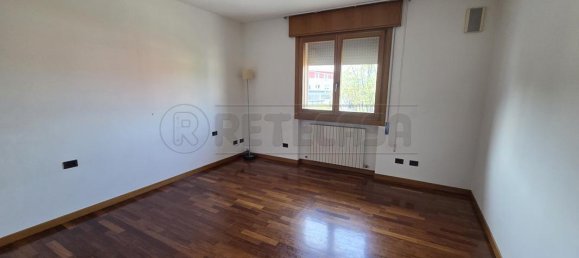 5 bedrooms House in Torri di Quartesolo, Italy No. 332512 12